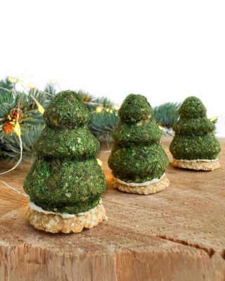 🎄 Vánoční stromečky – plněné křupavou zeleninou Přineste sváteční atmosféru i do světa vašich mazlíčků! Dopřejte svému...